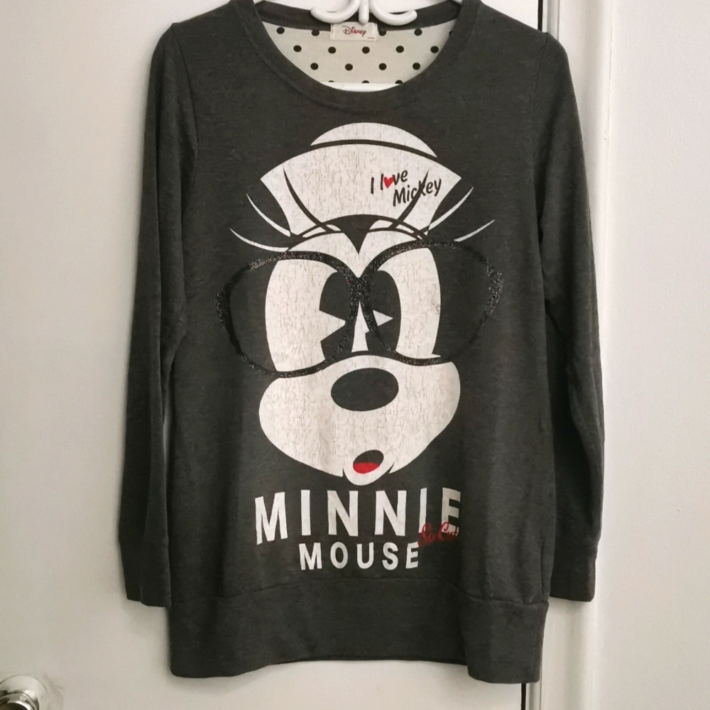 Disney sweatshirt. Ptp:18". L:26"